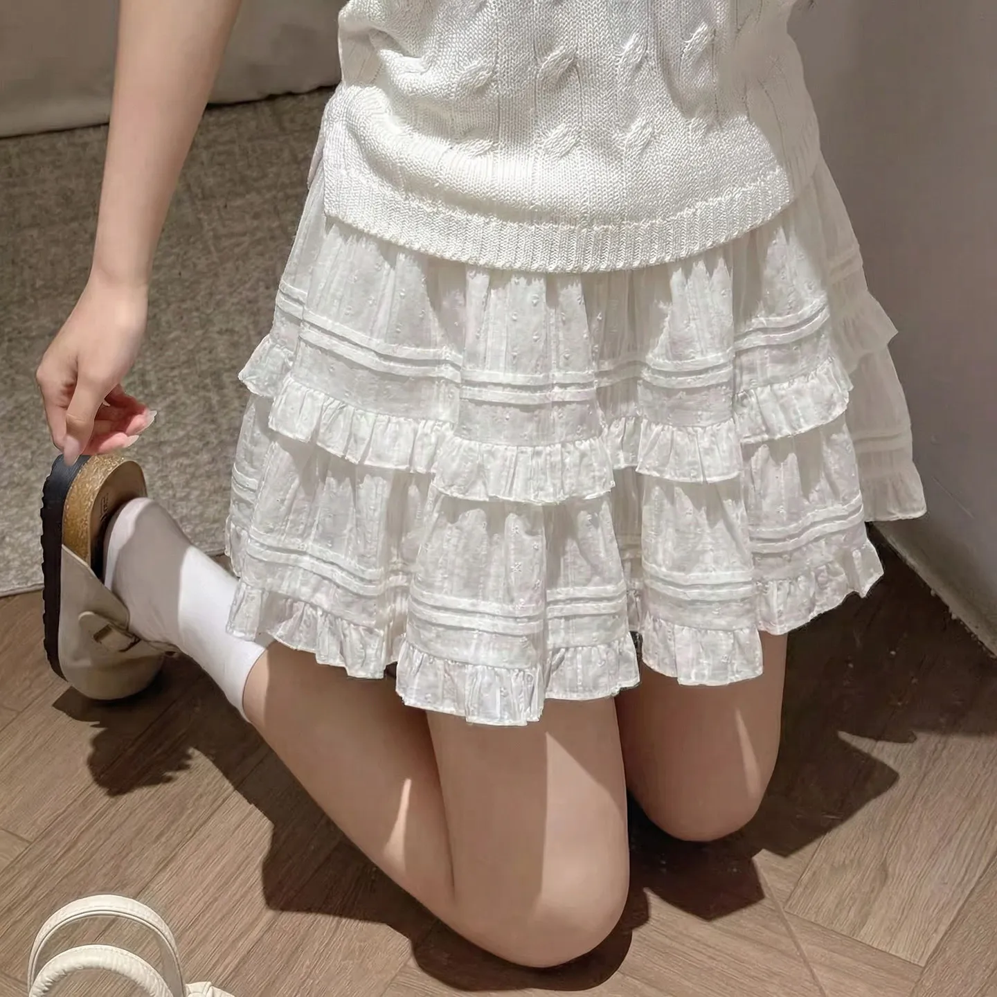 2026 New Spring White A-line Puff Skirt for Women, Thin Pleated Layered Mini Skirt
2026 New Spring White A-line Puff Skirt for Women, Thin Pleated Layered Mini Skirt