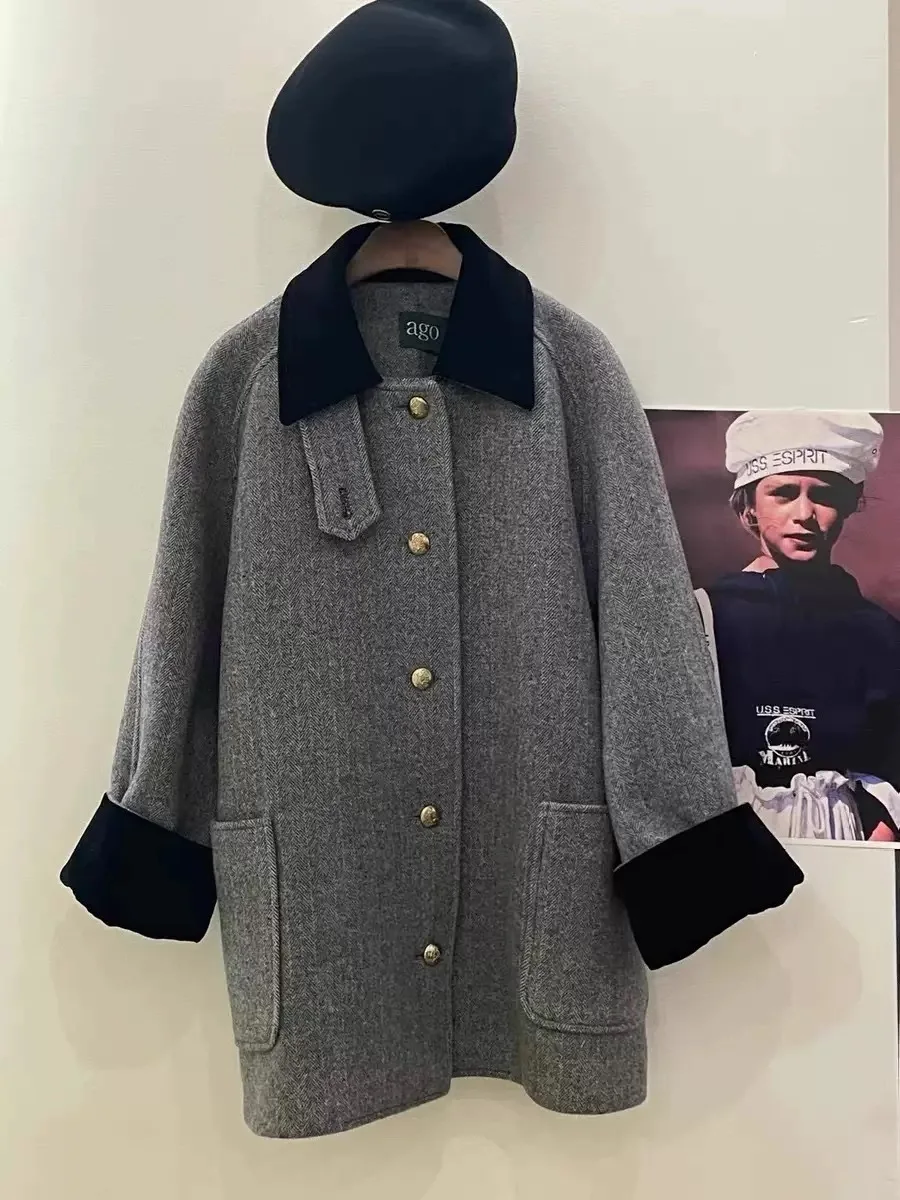 Классическое шерстяное пальто Briti Sle с золотыми пуговицами и воротником контрастного цвета PREON Женская модная верхняя одежда премиум-класса
Классическое шерстяное пальто Briti Sle с золотыми пуговицами и воротником контрастного цвета PREON Женская модная верхняя одежда премиум-класса