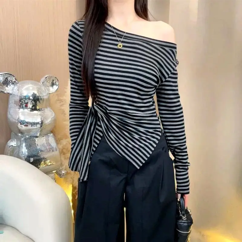 Stripped Off Shoulder Top For Women Slim Fit Asymmetrical Design Trendy Night Out Wear Spring Autumn Fashion Long Sleeve T Shirt
Stripped Off Shoulder Top For Women Slim Fit Asymmetrical Design Trendy Night Out Wear Spring Autumn Fashion Long Sleeve T Shirt