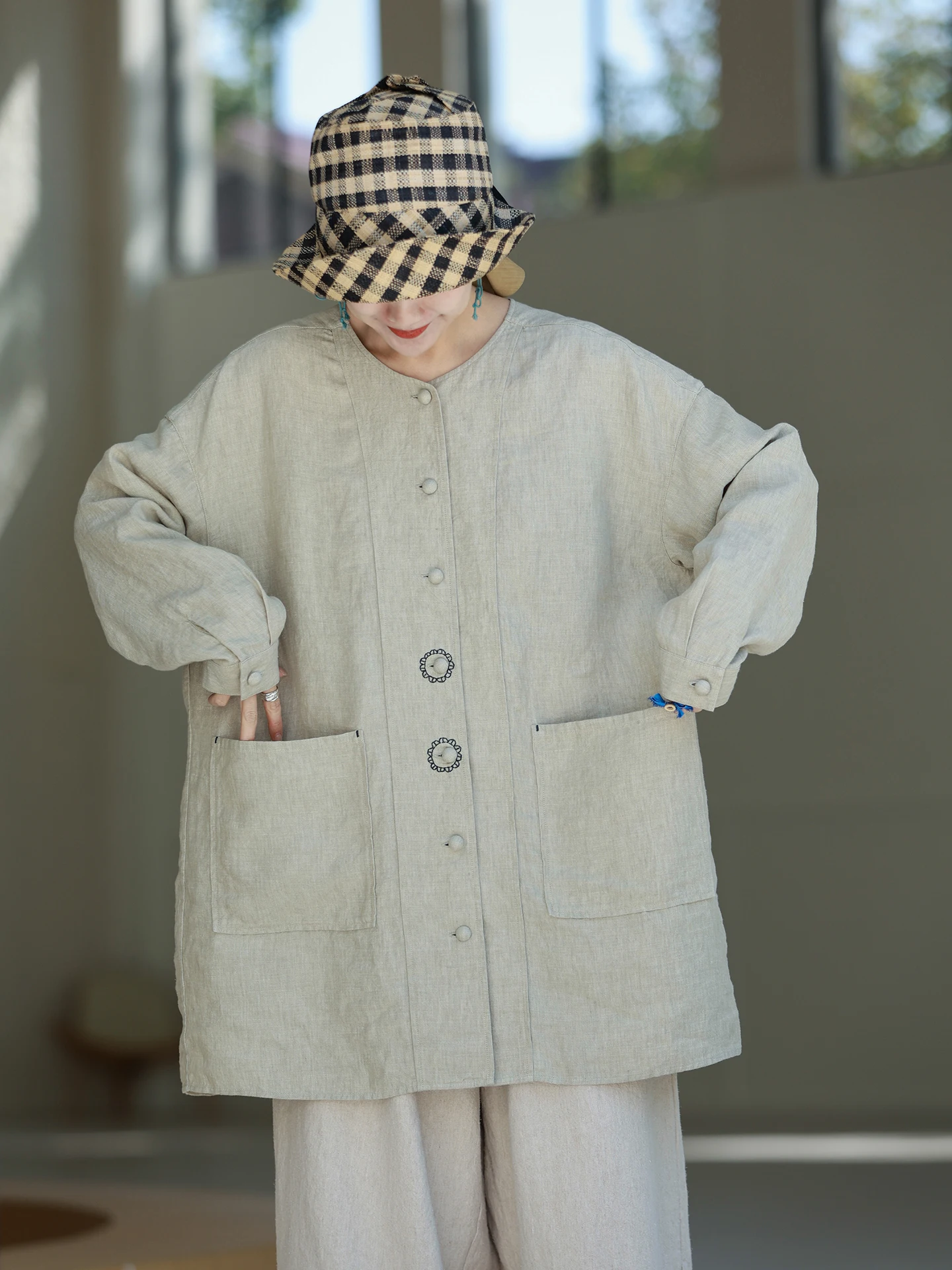 Eco-Friendly Hanflax Linen Handmade Embroidery Midi Shirt Casual Loose Fit Long Sleeve Women's Comfortable Breathable Top
Eco-Friendly Hanflax Linen Handmade Embroidery Midi Shirt Casual Loose Fit Long Sleeve Women's Comfortable Breathable Top