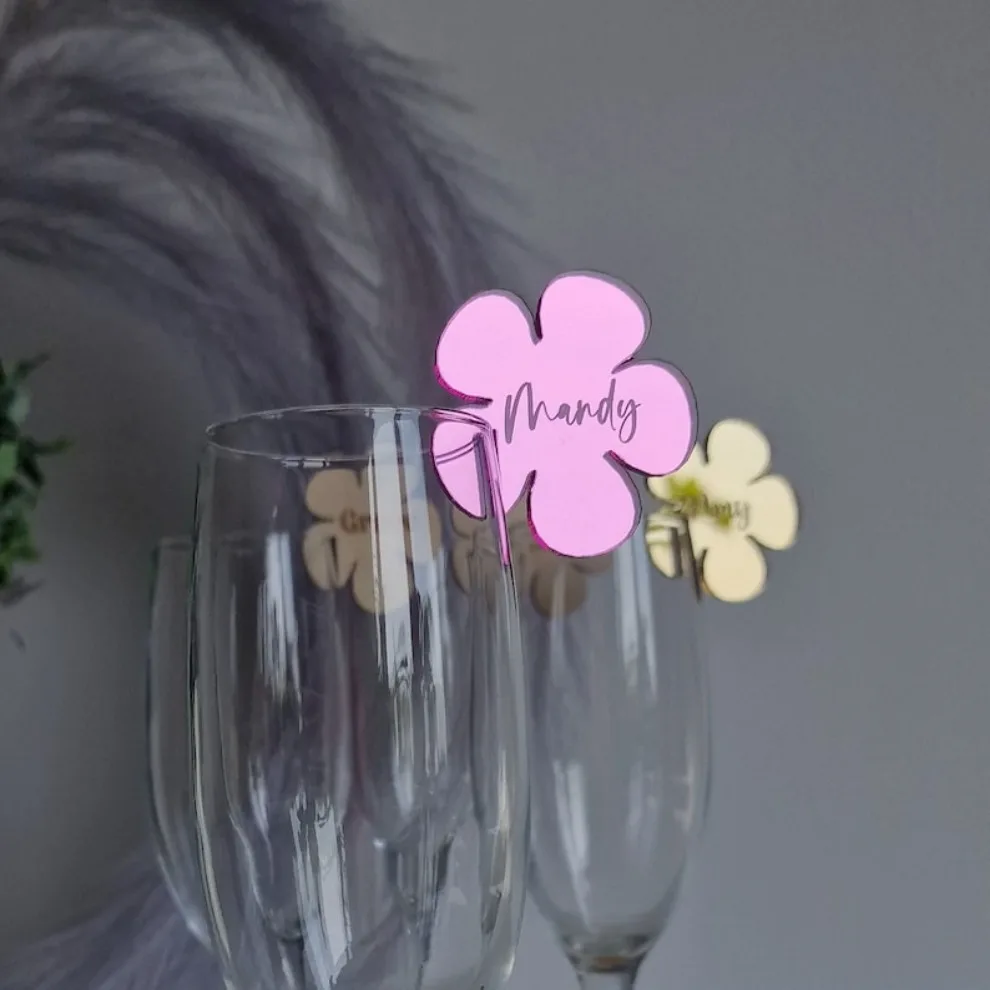 Цветочная бирка для напитков, персонализированные подвески для девичника, цветок ромашки, декор на день рождения, цветочная мощность, маркеры для коктейлей, акриловая визитная карточка
Цветочная бирка для напитков, персонализированные подвески для девичника, цветок ромашки, декор на день рождения, цветочная мощность, маркеры для коктейлей, акриловая визитная карточка