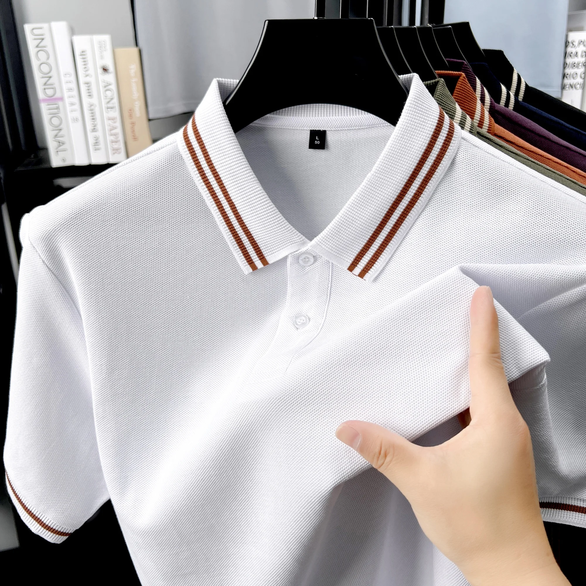 100% чистый хлопок высококачественный бренд мужские рубашки Polo летняя мода трикотажный воротник индивидуальный дизайн бутик гольф блузка для отдыха футболка бизнес
100% чистый хлопок высококачественный бренд мужские рубашки Polo летняя мода трикотажный воротник индивидуальный дизайн бутик гольф блузка для отдыха футболка бизнес