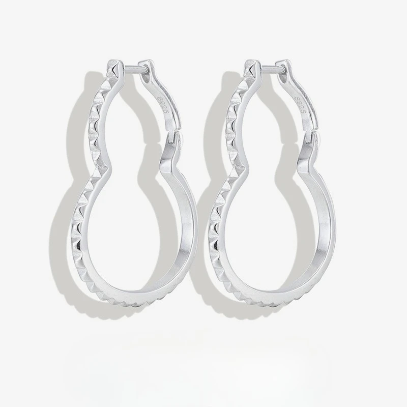 New S925 Silver Gourd Earrings Female Design Hollow Out Precision Three Dimensional Gourd Earrings Wedding Jewelry
New S925 Silver Gourd Earrings Female Design Hollow Out Precision Three Dimensional Gourd Earrings Wedding Jewelry