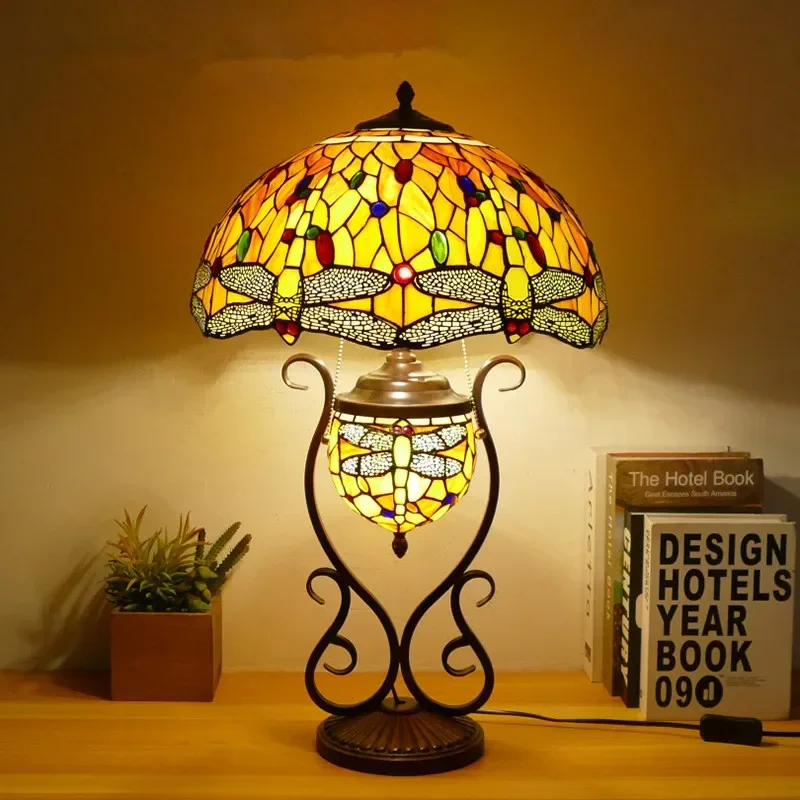 DORIAN Tiffany Table Lamp American Retro Living Room Bedroom Lamp Luxurious Villa Hotel Stained Glass Desk Lamp
DORIAN Tiffany Table Lamp American Retro Living Room Bedroom Lamp Luxurious Villa Hotel Stained Glass Desk Lamp