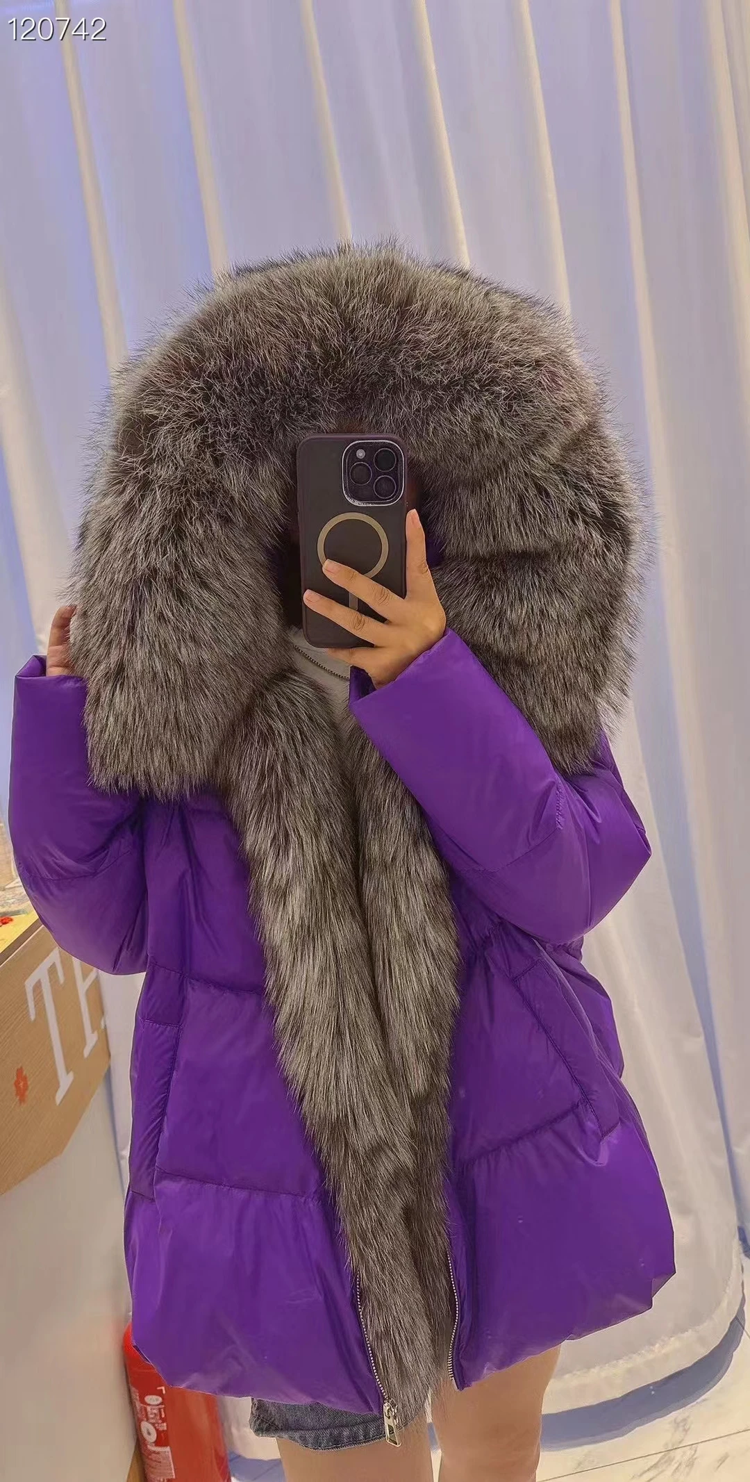 Hot Sales New Women White Duck Down Fashion Winter Jacket Real Natural Fox Fur Collar Hooded Coat Thick Warm Loose Streetwear
Hot Sales New Women White Duck Down Fashion Winter Jacket Real Natural Fox Fur Collar Hooded Coat Thick Warm Loose Streetwear