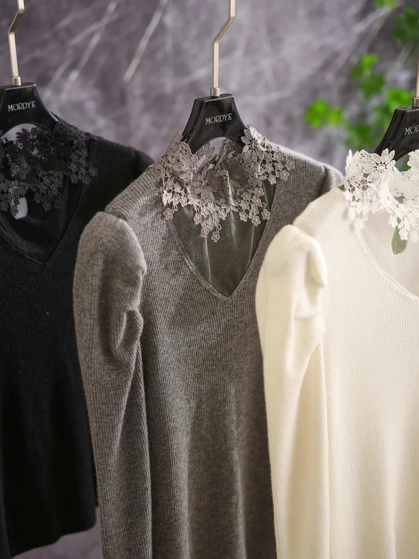 Ele Heavyweight Lace Hollow out V-Ne Bubble Sve Wool Blend Knitted Sweater Women's Base Layer Ne Hanging Sweater
Ele Heavyweight Lace Hollow out V-Ne Bubble Sve Wool Blend Knitted Sweater Women's Base Layer Ne Hanging Sweater