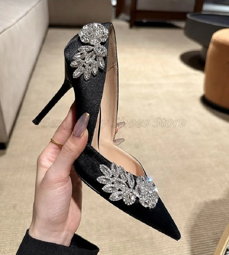 Flower Water Diamond High Heels for Women New Style Pointed and Fine Heels High End Elegant and Elegant Black Single Sh
Flower Water Diamond High Heels for Women New Style Pointed and Fine Heels High End Elegant and Elegant Black Single Sh