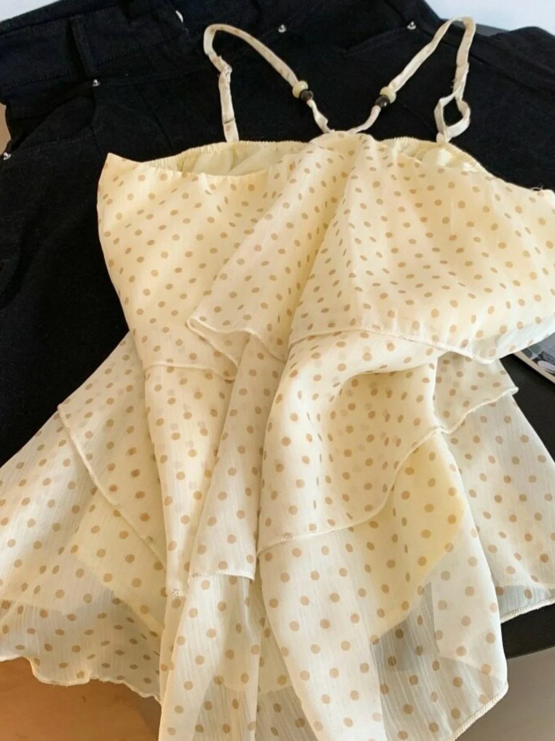 Unique Beautiful Pure Desire Polka Dot Halter Neck Lace Trim Tank Top Women's Premium Summer Fashion Loose Fit Short Sleeve
Unique Beautiful Pure Desire Polka Dot Halter Neck Lace Trim Tank Top Women's Premium Summer Fashion Loose Fit Short Sleeve