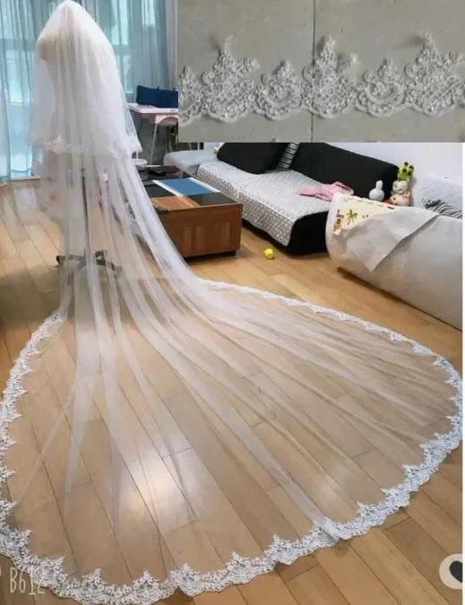 2 layers Sequined Lace Appliques Wedding Veil Cathedral Length Bridal Veil With Comb Bride Accessories
2 layers Sequined Lace Appliques Wedding Veil Cathedral Length Bridal Veil With Comb Bride Accessories