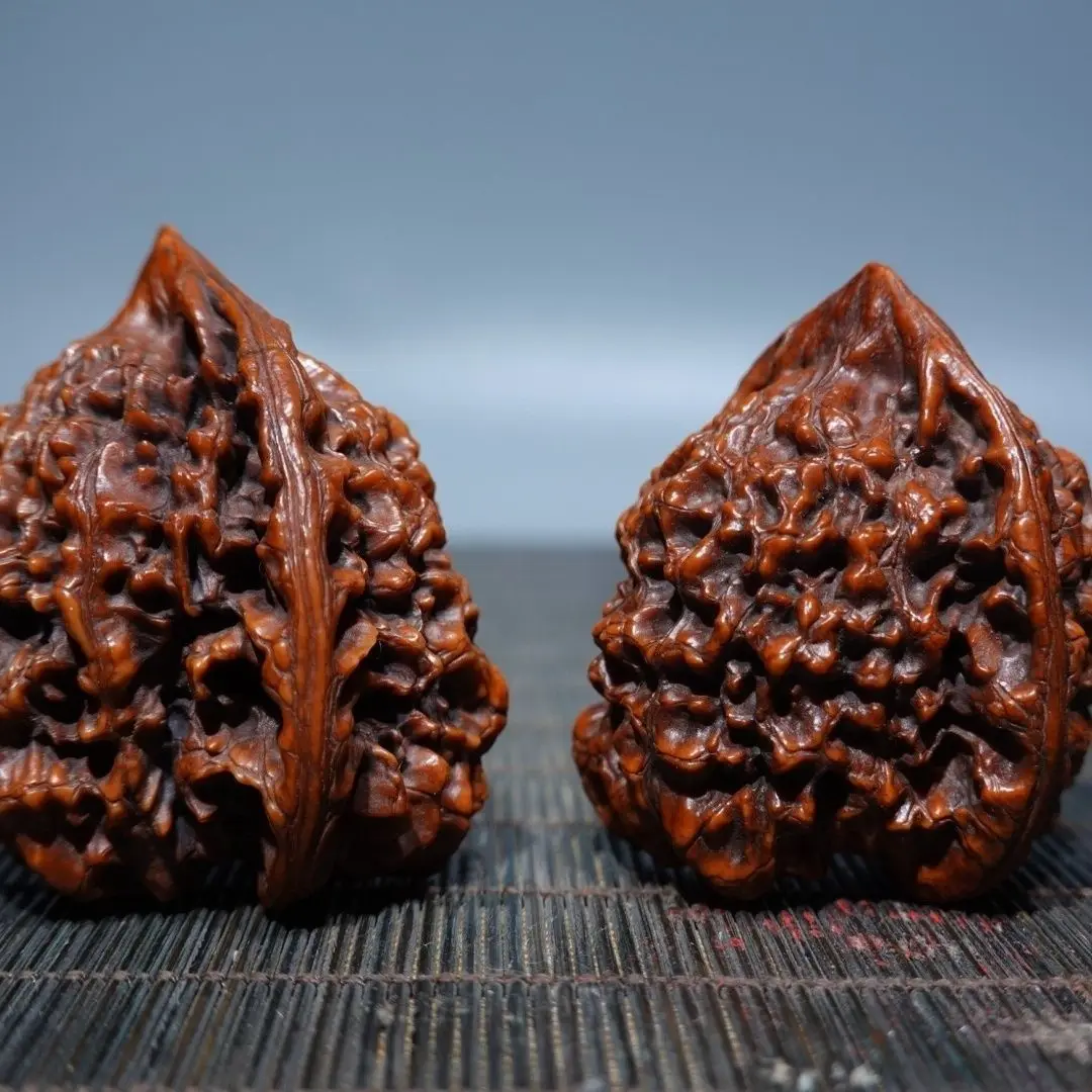 Old Tibetan pulp old way walnut, length 4cm, width 4cm, height 4cm, weight 45g
Old Tibetan pulp old way walnut, length 4cm, width 4cm, height 4cm, weight 45g