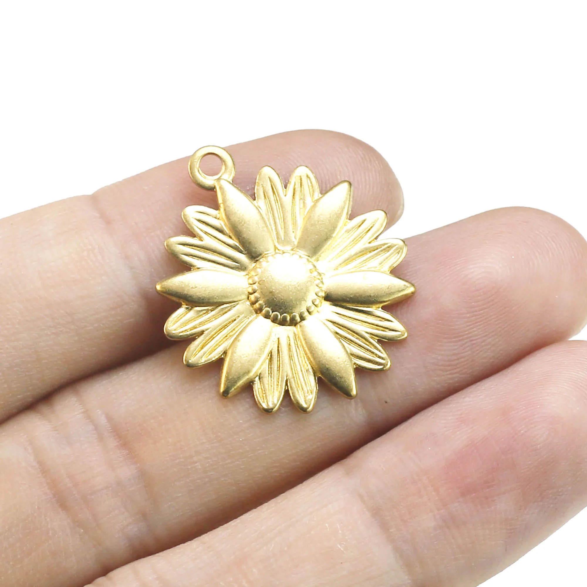 10pcs Sunflower Earring Charms, Brass Flower Findings, 25.8x22.4x1.7mm, Necklace Pendant, Jewelry Making R1527
10pcs Sunflower Earring Charms, Brass Flower Findings, 25.8x22.4x1.7mm, Necklace Pendant, Jewelry Making R1527