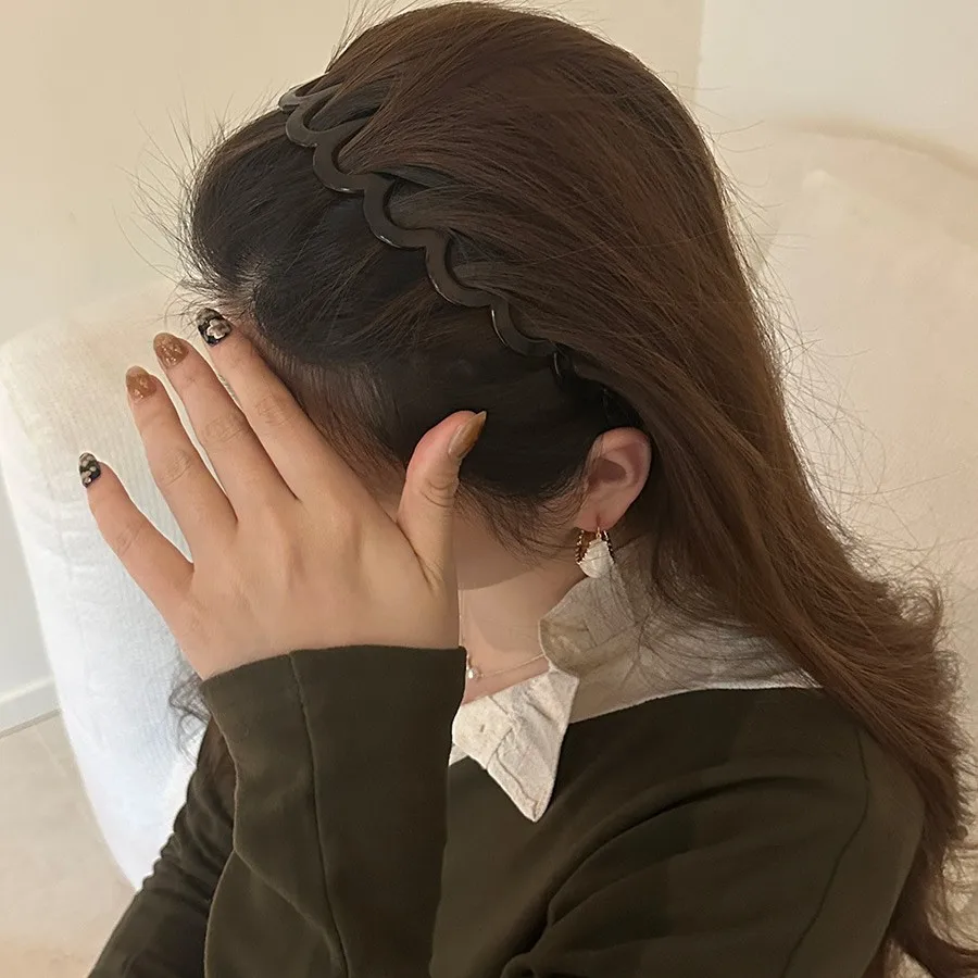 Hair Headband Crown Lifting Dual Use for Face Wash Non Slip Teeth Wave Edge Soft Premium for Women Home Party
Hair Headband Crown Lifting Dual Use for Face Wash Non Slip Teeth Wave Edge Soft Premium for Women Home Party
