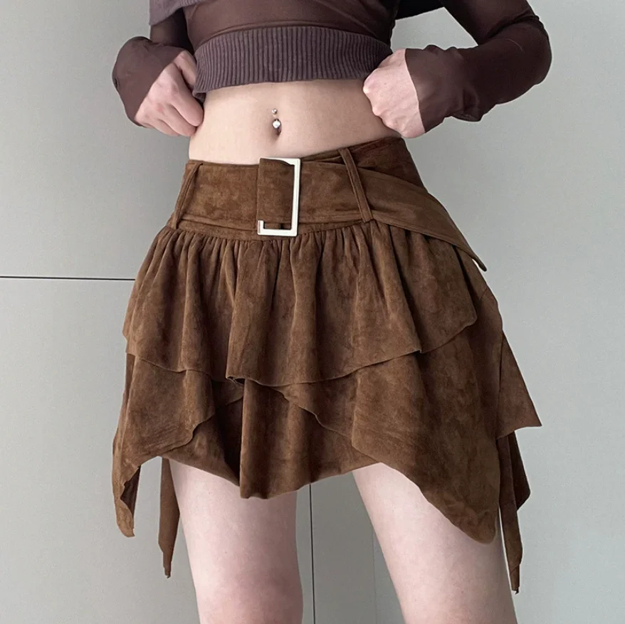 Fashion Retro Multi-Layer Spicy Girl Mini Skirt for Women Metal Buckle Belt with Pleated Women's Sexy High Waist A-Line Skirts
Fashion Retro Multi-Layer Spicy Girl Mini Skirt for Women Metal Buckle Belt with Pleated Women's Sexy High Waist A-Line Skirts