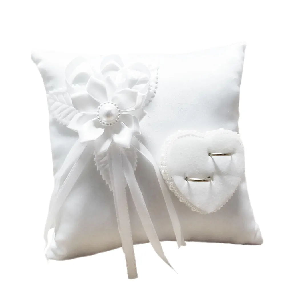 1pc Wedding Ring Pillow Heart Shape White Stylish Holder Compact Size Soft Comfortable Decoration DIY Party Accessories
1pc Wedding Ring Pillow Heart Shape White Stylish Holder Compact Size Soft Comfortable Decoration DIY Party Accessories