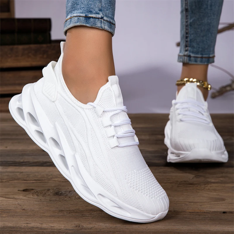 Летние мужские кроссовки унисекс, дышащие повседневные кроссовки из сетки, удобные нескользящие легкие женские спортивные кроссовки
Летние мужские кроссовки унисекс, дышащие повседневные кроссовки из сетки, удобные нескользящие легкие женские спортивные кроссовки