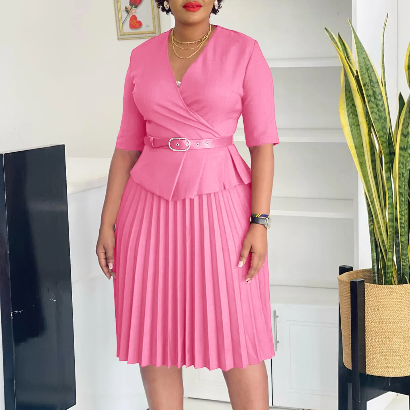 NOISYDESIGNS PINK Dresses Women's 2024 New Elegant Tongle V-Neck Pleated Over The Knee Skirt Vestidos Formales Mujer Luxury
NOISYDESIGNS PINK Dresses Women's 2024 New Elegant Tongle V-Neck Pleated Over The Knee Skirt Vestidos Formales Mujer Luxury