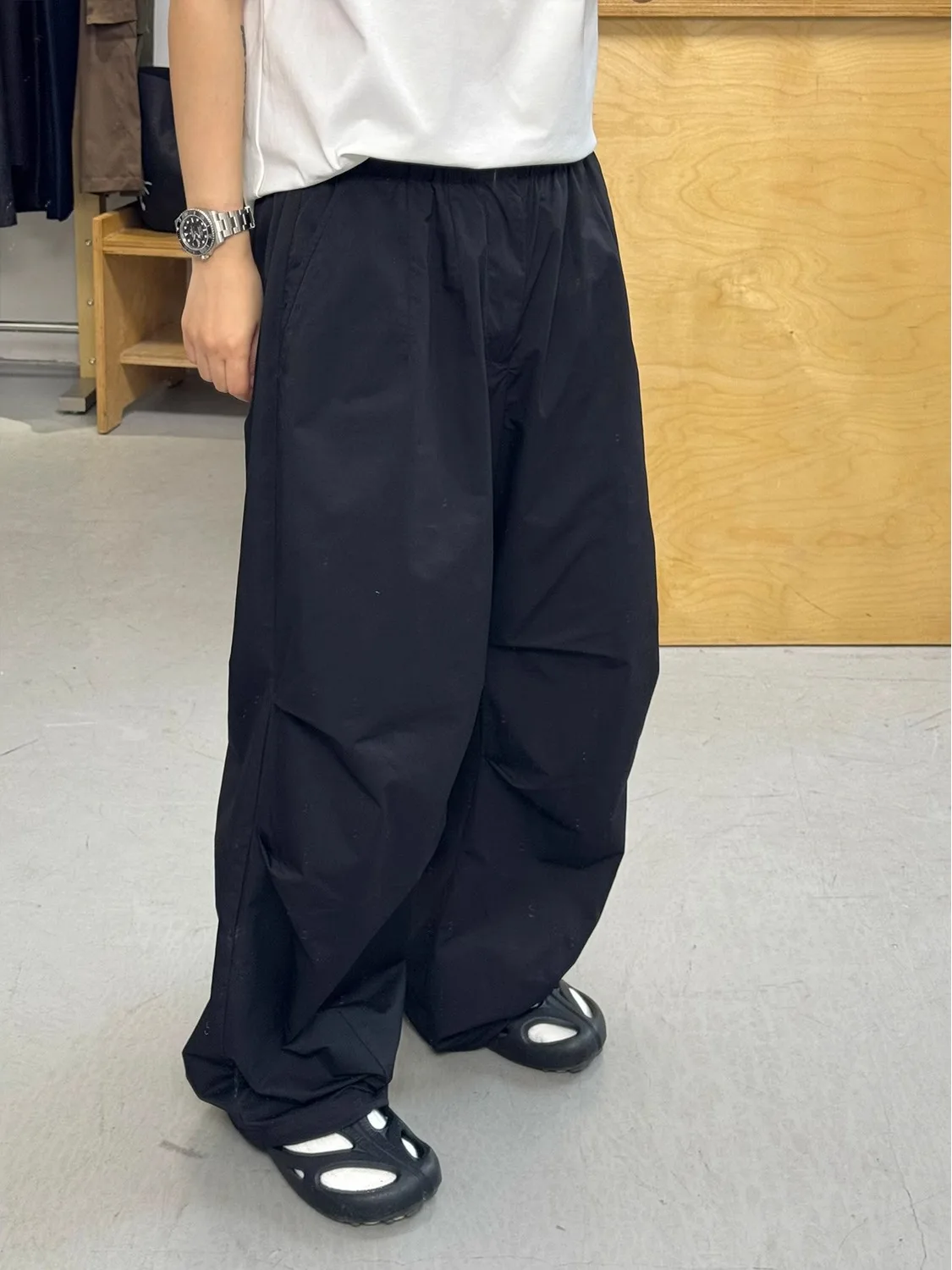 Summer Casual Trousers Men's American Retro Straight Leg Elastic Waist Wide Leg Drapey Folded Soldier Pants Trendy Long Trousers
Summer Casual Trousers Men's American Retro Straight Leg Elastic Waist Wide Leg Drapey Folded Soldier Pants Trendy Long Trousers