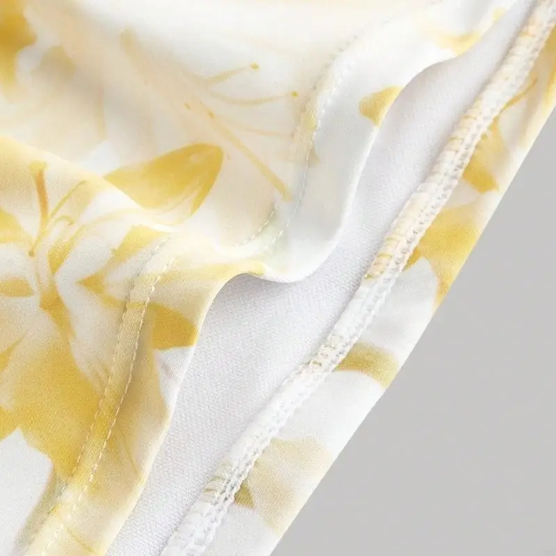 Stylish Halterneck Top Bra & Thong Bright Floral Detail 2Pcs Tie Side Ruched Tankini For Swimming And Sunbathing JOME
Stylish Halterneck Top Bra & Thong Bright Floral Detail 2Pcs Tie Side Ruched Tankini For Swimming And Sunbathing JOME