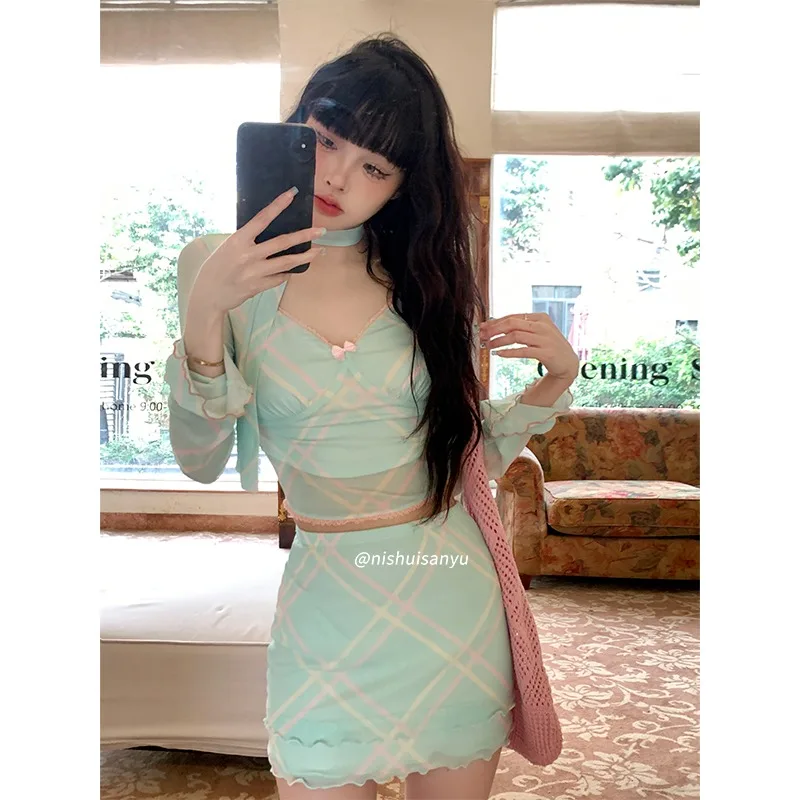 Sweet Girl Pure Sexy Suit Women's Summer Lace Mesh V-Neck Plaid Slim Fit Top High Waist Mini Skirt Two-piece Set Female Clothes
Sweet Girl Pure Sexy Suit Women's Summer Lace Mesh V-Neck Plaid Slim Fit Top High Waist Mini Skirt Two-piece Set Female Clothes