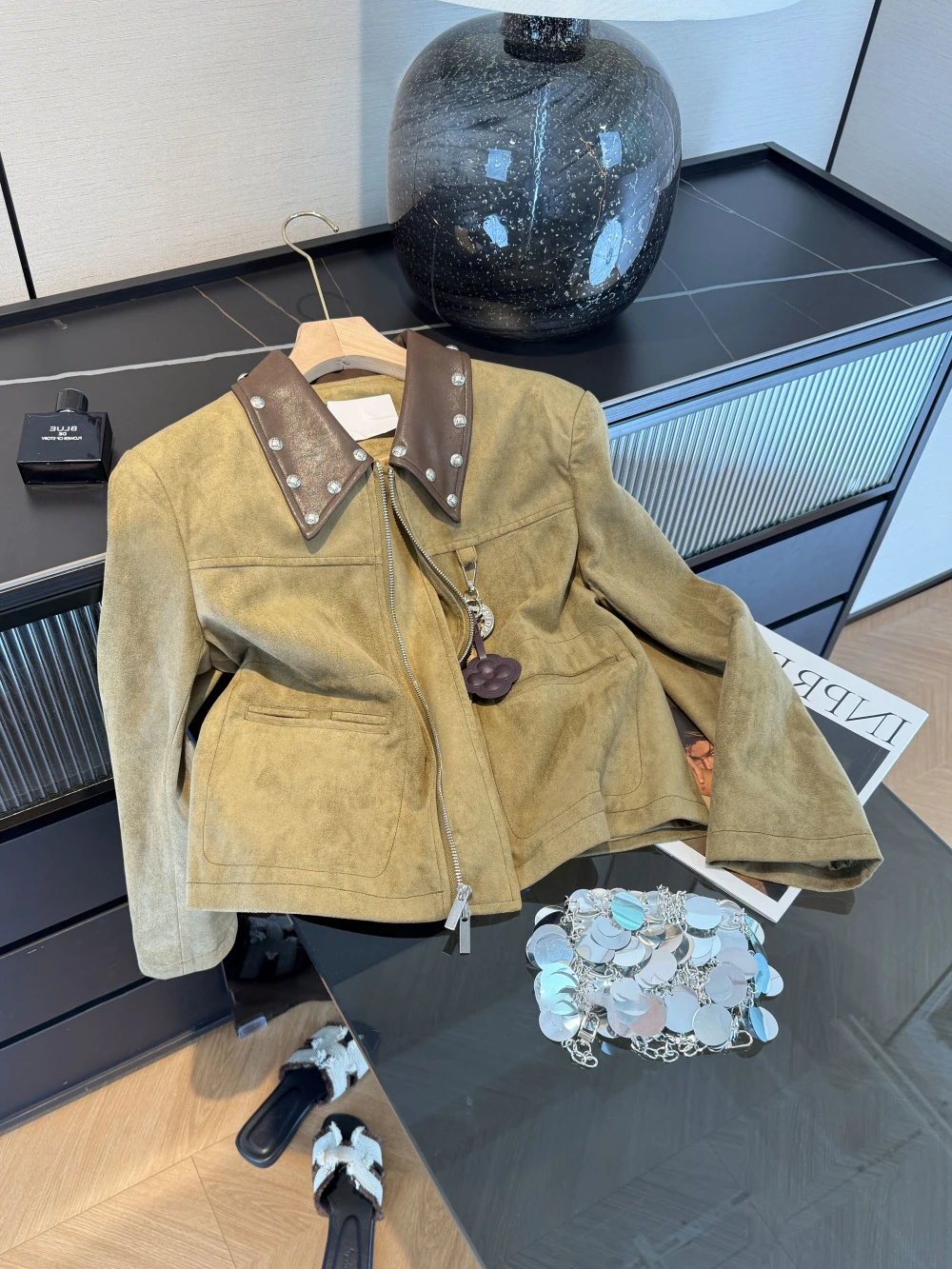 Ретро корейский Sle ort Suede Jaet мужской модный уникальный красивый топ теплый длинный све застежка-молния повседневная верхняя одежда
Ретро корейский Sle ort Suede Jaet мужской модный уникальный красивый топ теплый длинный све застежка-молния повседневная верхняя одежда