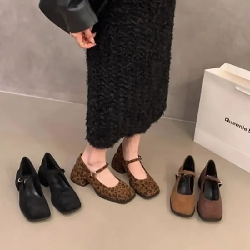 Spring Designer Leopard Print Woman Mary Jane Shoes Fashion Shallow Thick Heels Elegant Party Female Shoes Zapatos De Mujer
Spring Designer Leopard Print Woman Mary Jane Shoes Fashion Shallow Thick Heels Elegant Party Female Shoes Zapatos De Mujer