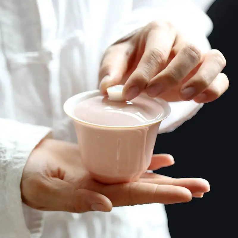 Pink Glaze Ceramic Tea Set Gongfu Tea Bowl Hanging Lid Bowl Not Hot to Touch Jade Clay White Porcelain Tea Cup from Shanghai
Pink Glaze Ceramic Tea Set Gongfu Tea Bowl Hanging Lid Bowl Not Hot to Touch Jade Clay White Porcelain Tea Cup from Shanghai
