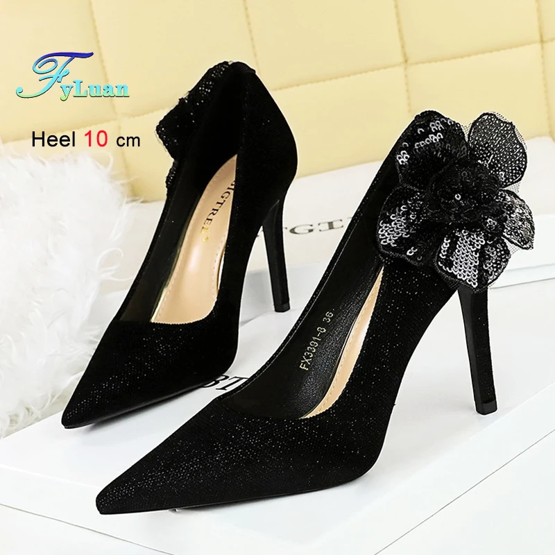 2025 Retro Flower 10cm High-heeled Women's Shoes Shallow Mouth Pointed Heels Sexy Suede Fine Heel Trimming Single Low Top Shoes
2025 Retro Flower 10cm High-heeled Women's Shoes Shallow Mouth Pointed Heels Sexy Suede Fine Heel Trimming Single Low Top Shoes