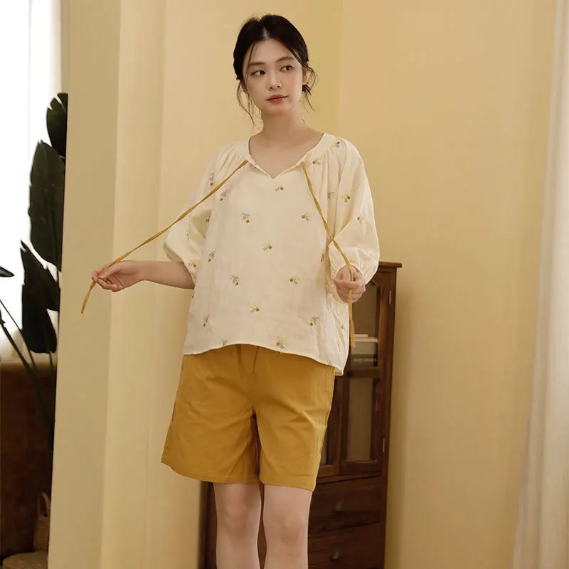 Women's Cotton Gauze Top, Short Puff Sleeve Blouse with Tie Neck, Embroidered Floral Tunic, Relaxed Fit Breathable Casual Shirt
Women's Cotton Gauze Top, Short Puff Sleeve Blouse with Tie Neck, Embroidered Floral Tunic, Relaxed Fit Breathable Casual Shirt