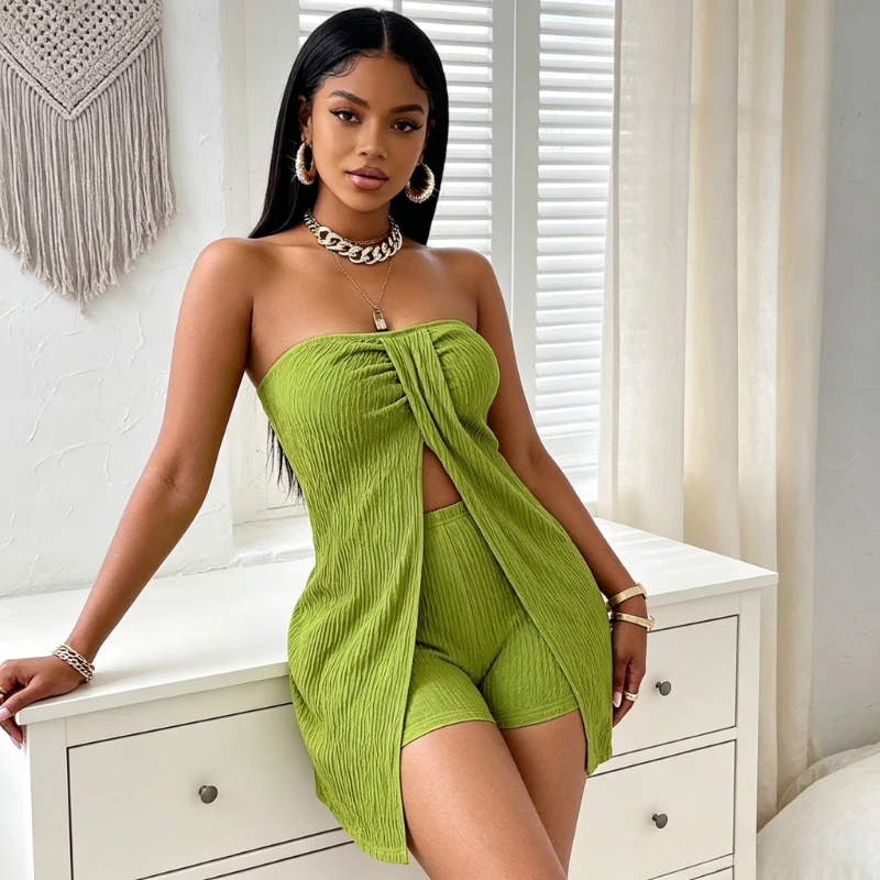 Summer Women's Solid Color Shorts Set Tube Top Front Placket Two-piece Set Fashion Casual Light Top Elegant Temperament Shorts
Summer Women's Solid Color Shorts Set Tube Top Front Placket Two-piece Set Fashion Casual Light Top Elegant Temperament Shorts