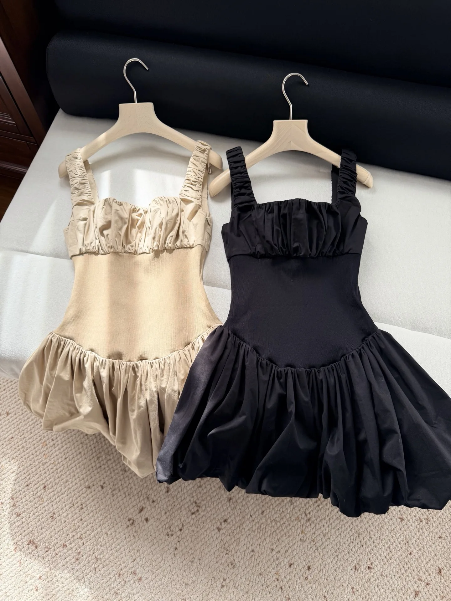 Women Elastic waistband mini dress sleeveless fashion tank bud dress
Women Elastic waistband mini dress sleeveless fashion tank bud dress