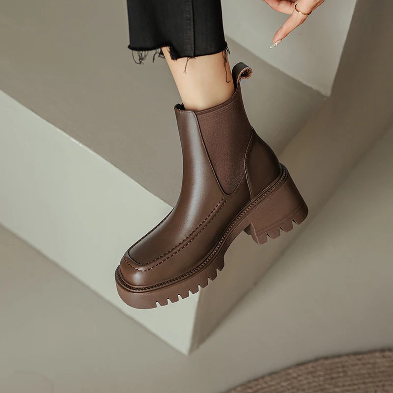 2022 New Women Boots Square Toe Chunky Heel Winter Boots Solid Platform Women Shoes Casual Short Boots Ankle Boots Heels
2022 New Women Boots Square Toe Chunky Heel Winter Boots Solid Platform Women Shoes Casual Short Boots Ankle Boots Heels