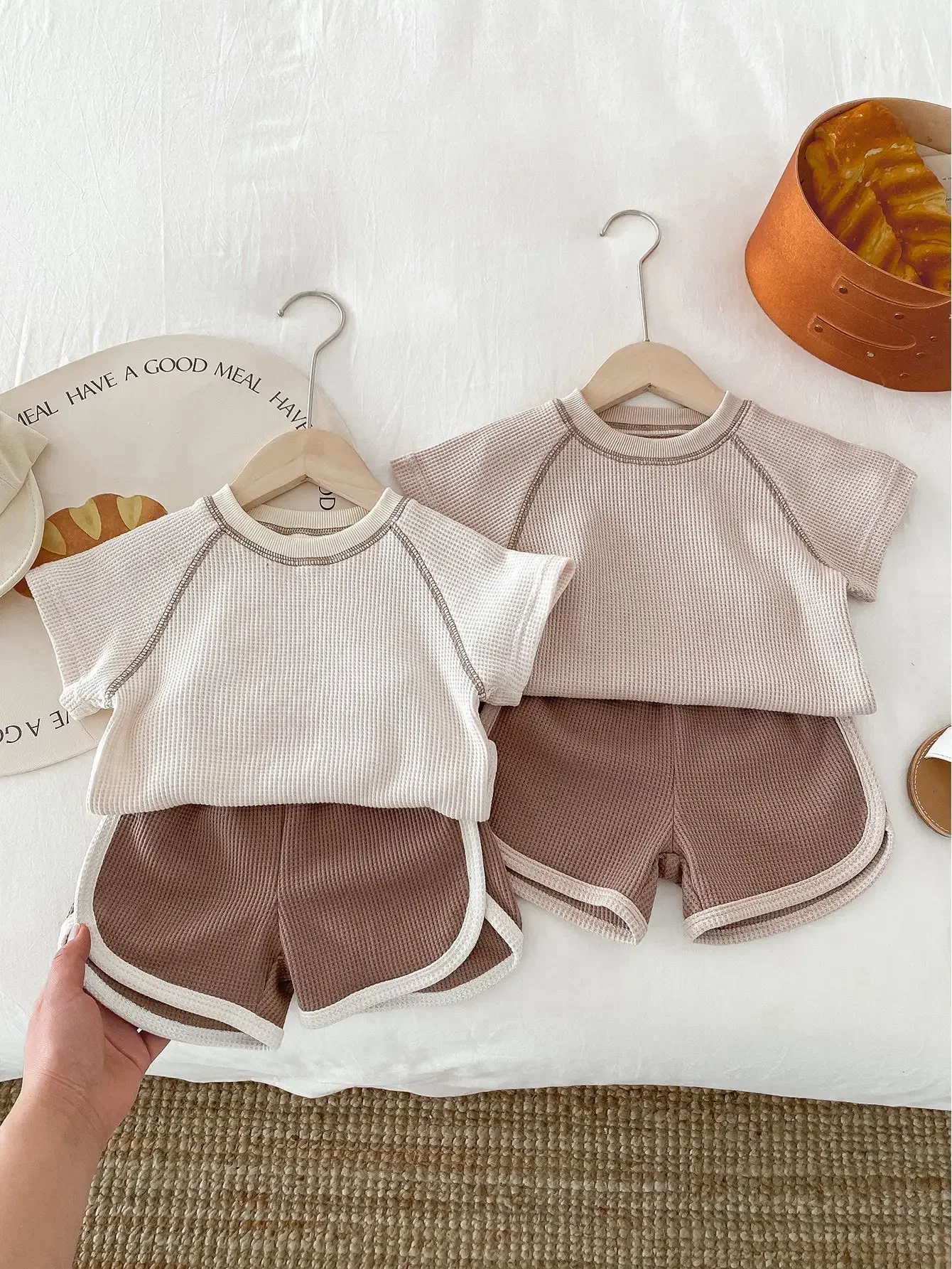 Korean - Style Baby Summer Unisex Comfortable Lightweight Cotton Short - Sleeve Set: Waffle Top and Shorts Kids' Clothing
Korean - Style Baby Summer Unisex Comfortable Lightweight Cotton Short - Sleeve Set: Waffle Top and Shorts Kids' Clothing