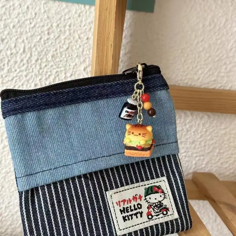 Kawaii Sanrio Hello Kitty Denim Patchwork Girl Makeup Bag Lipstick Headphone Bag Portable Kitty Cat Pattern Anime Zero Wallet
Kawaii Sanrio Hello Kitty Denim Patchwork Girl Makeup Bag Lipstick Headphone Bag Portable Kitty Cat Pattern Anime Zero Wallet