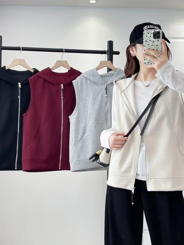 2025 Autumn Korean Style Hooded Zipper Workwear Vest Large Size Fat MM Loose Belly Cover Sleeveless Shoulder Pad Jacket
2025 Autumn Korean Style Hooded Zipper Workwear Vest Large Size Fat MM Loose Belly Cover Sleeveless Shoulder Pad Jacket