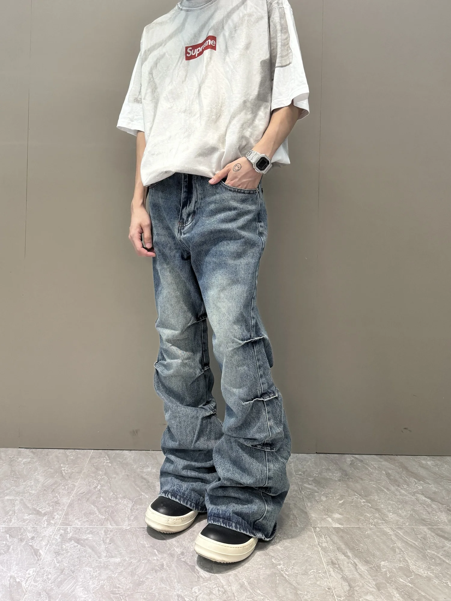 Blue American Retro Pleated Deconstructed Design Men's Cleanfit High Street Straight Leg Slimming Jeans Loose Straight Cut
Blue American Retro Pleated Deconstructed Design Men's Cleanfit High Street Straight Leg Slimming Jeans Loose Straight Cut