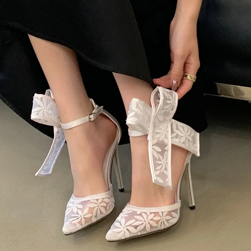 Eilyken Street Style Breathable Mesh Pointed Toe Women Pumps Sexy Thin High Heels Butterfly-kont Buckle Strap Shoes
Eilyken Street Style Breathable Mesh Pointed Toe Women Pumps Sexy Thin High Heels Butterfly-kont Buckle Strap Shoes