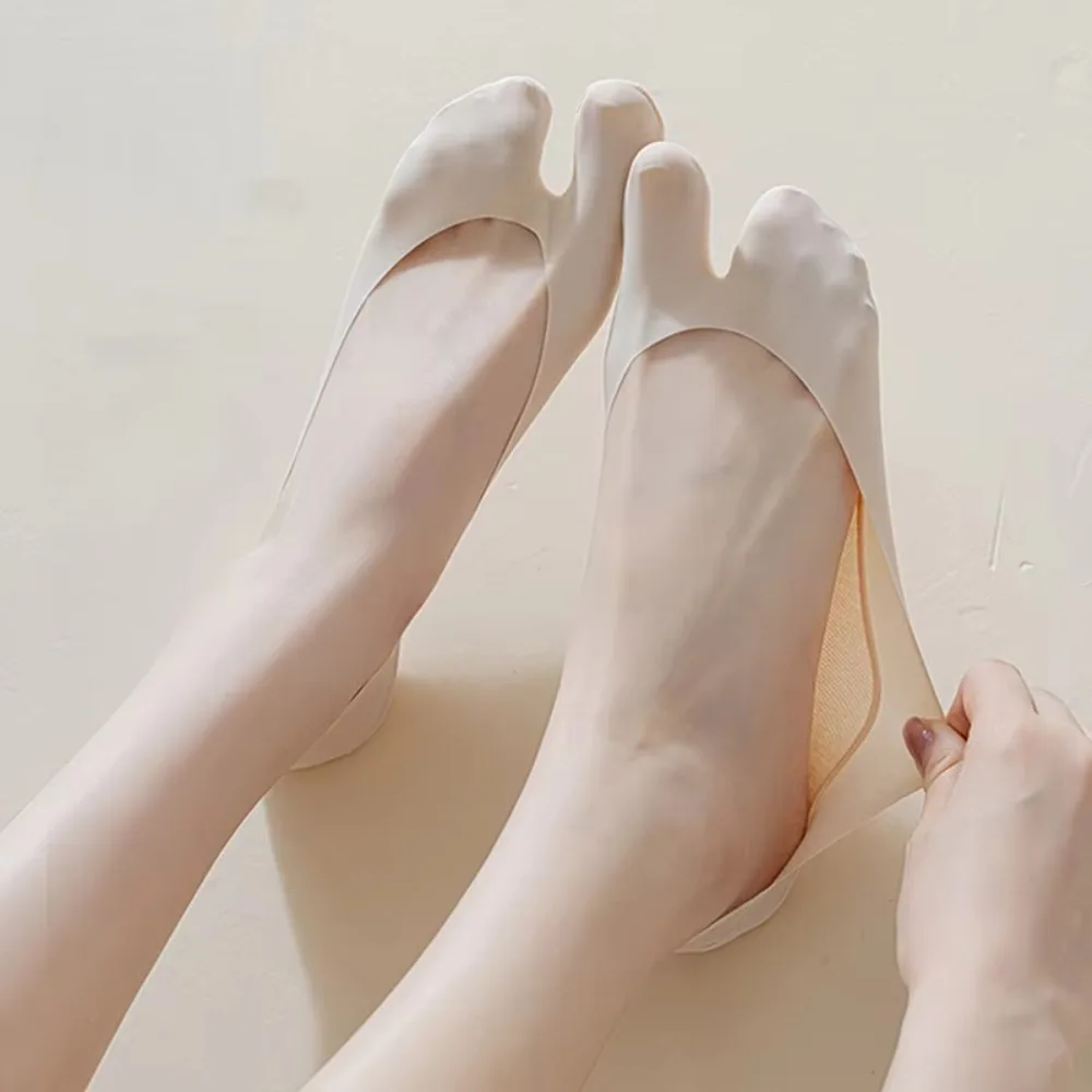5 Pairs New Breathable Split Toe Socks Ultra Thin Soft Cotton Two Toe Socks Invisible Liner Boat Ankle Socks Women Ladies
5 Pairs New Breathable Split Toe Socks Ultra Thin Soft Cotton Two Toe Socks Invisible Liner Boat Ankle Socks Women Ladies