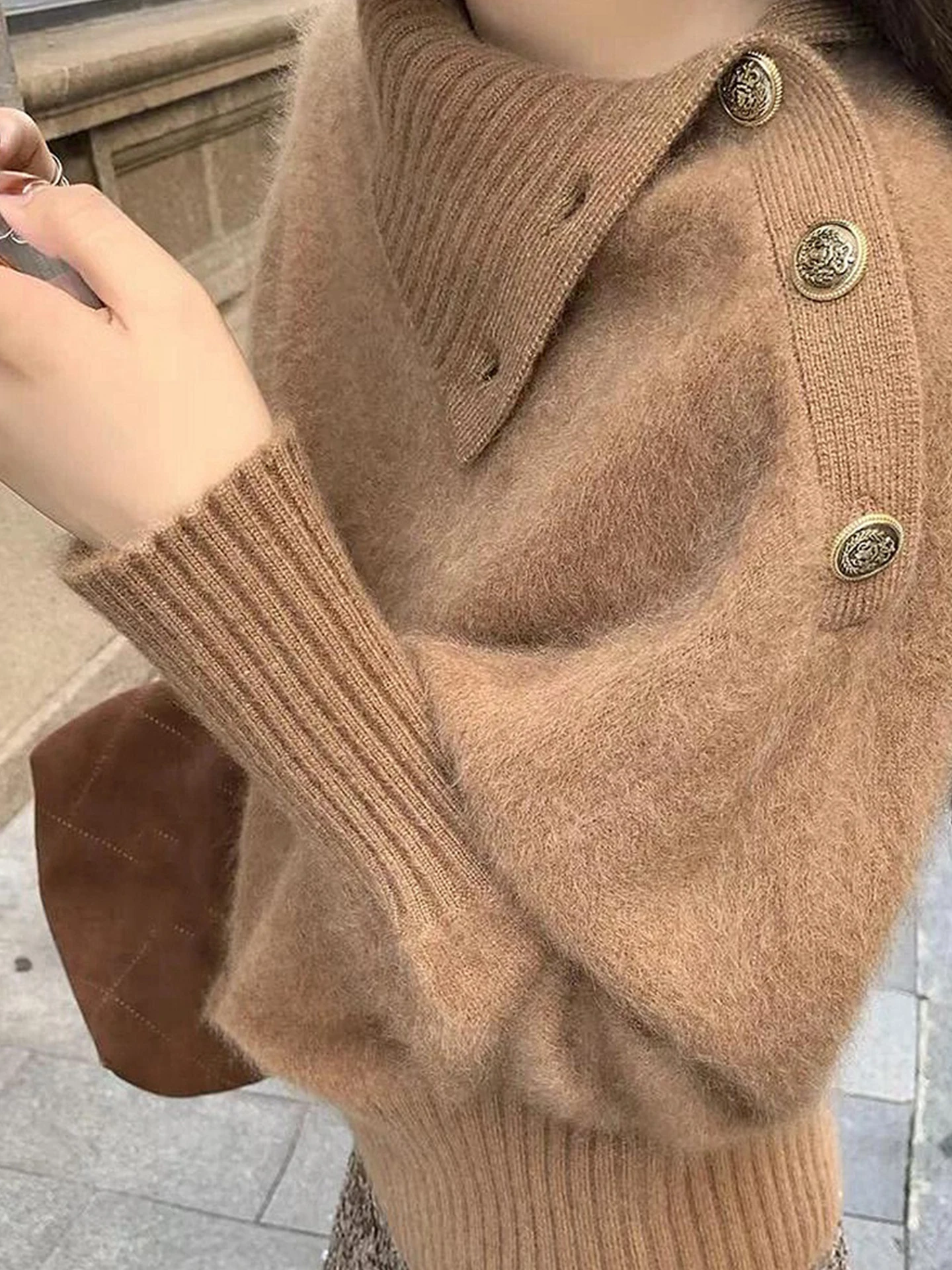 Elegant Ladylike Long Sleeve Knitwear Turn-down Collar Outerwear Soft Cozy Autumn Versatile High-end Cashmere Top
Elegant Ladylike Long Sleeve Knitwear Turn-down Collar Outerwear Soft Cozy Autumn Versatile High-end Cashmere Top