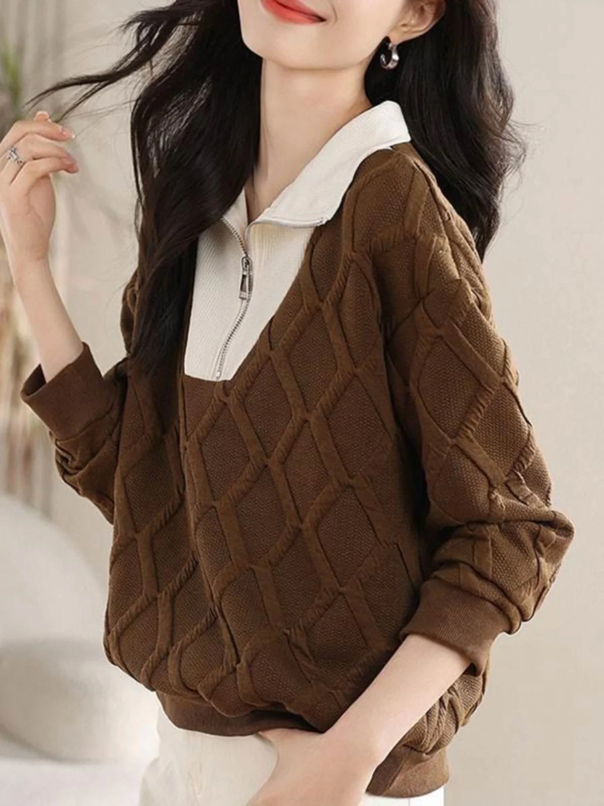 Slimming Fashionable Spring Autumn Ladies Sweatshirt Cover Belly Large Size Polka Dot Straight Cut Long Sleeve Neck Top
Slimming Fashionable Spring Autumn Ladies Sweatshirt Cover Belly Large Size Polka Dot Straight Cut Long Sleeve Neck Top