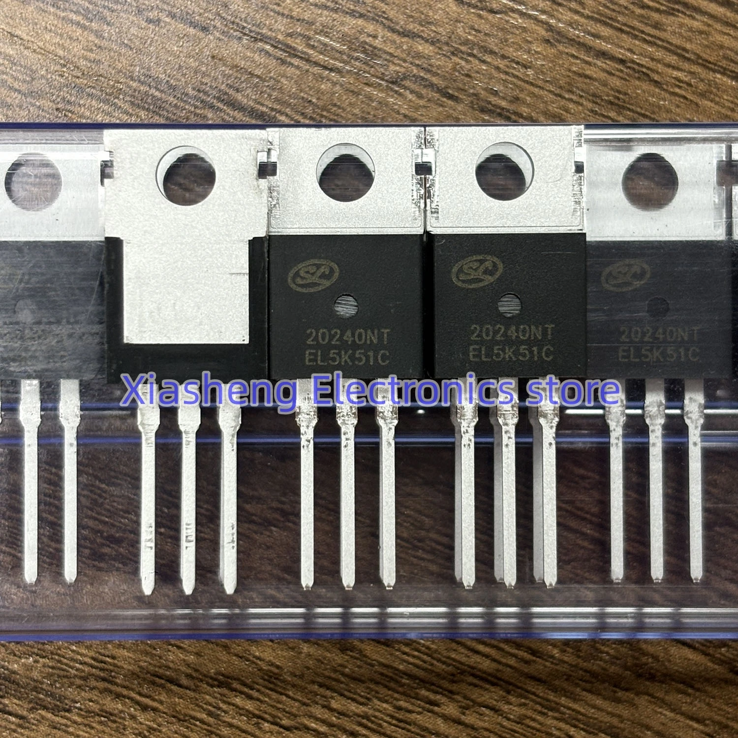 New Original 10Pcs 20240NT SVT20240NT TO-220 72A 200V MOSFET Field Effect Transistor In Stock Good Quality
New Original 10Pcs 20240NT SVT20240NT TO-220 72A 200V MOSFET Field Effect Transistor In Stock Good Quality
