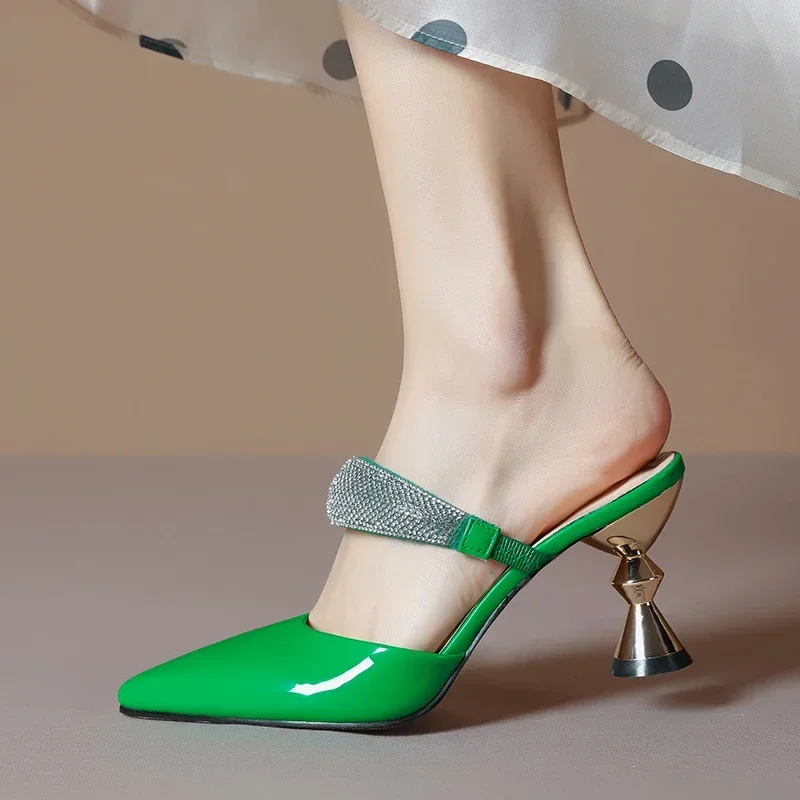 2025 New Design Women Elegant Pointed Toe Strange Style High Heels Summer Outdoor Shoes Ladies Sandals Women Slippers
2025 New Design Women Elegant Pointed Toe Strange Style High Heels Summer Outdoor Shoes Ladies Sandals Women Slippers
