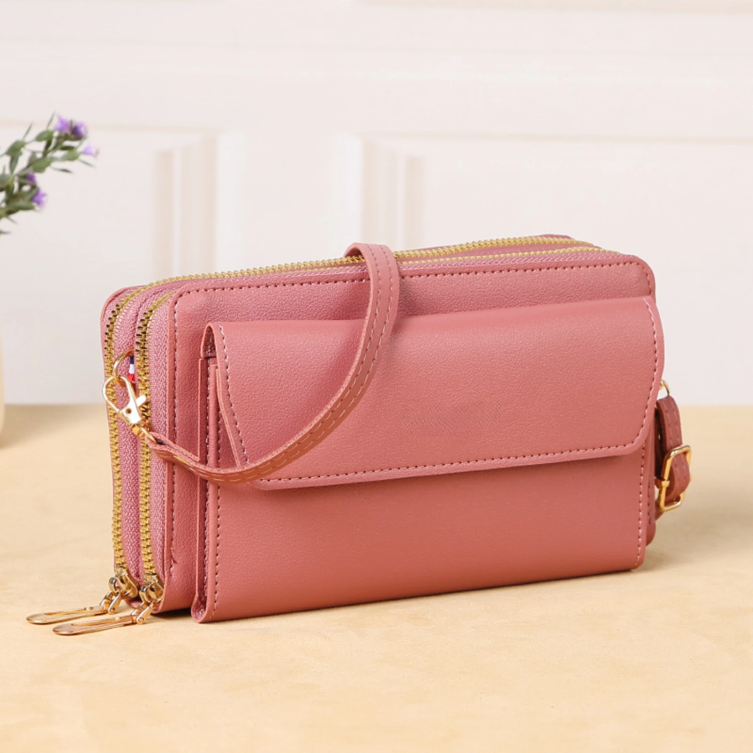Fashionable Womens Crossbody Travel Purse - Spacious & Stylish - Large Capacity, Comfortable Shoulder Strap - Perfect for Shoppi
Fashionable Womens Crossbody Travel Purse - Spacious & Stylish - Large Capacity, Comfortable Shoulder Strap - Perfect for Shoppi