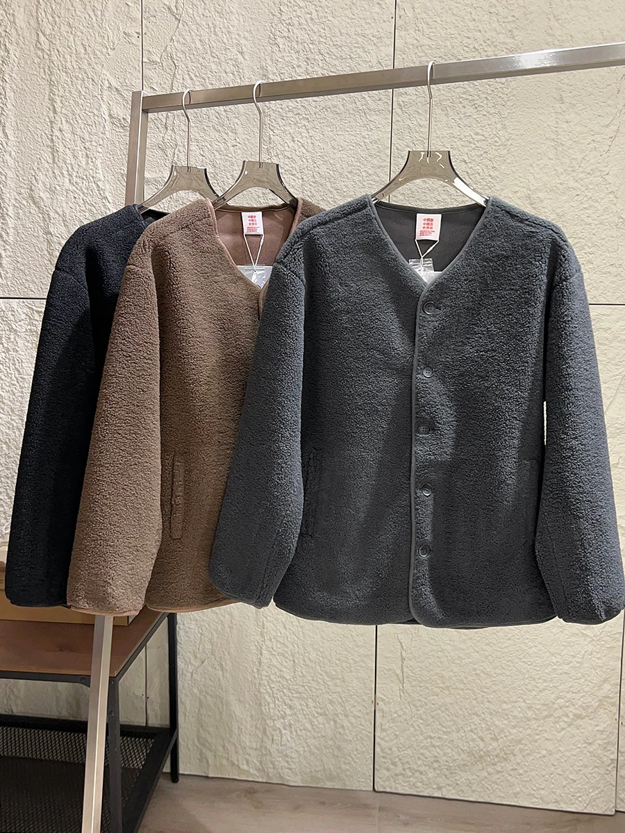 Heavyweight Sheepskin Velvet Men's Vintage Collarless Cotton Jacket Windproof Warm Outerwear Layering Youth Trend Polyester F...
Heavyweight Sheepskin Velvet Men's Vintage Collarless Cotton Jacket Windproof Warm Outerwear Layering Youth Trend Polyester F...