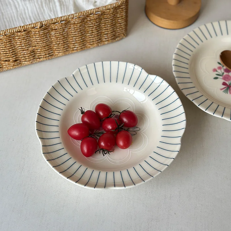Retro Hand-Painted Floral Ceramic Plate Creamy White Blue Line Dinner Plate Home Use Fruit Breakfast Salad Plate
Retro Hand-Painted Floral Ceramic Plate Creamy White Blue Line Dinner Plate Home Use Fruit Breakfast Salad Plate