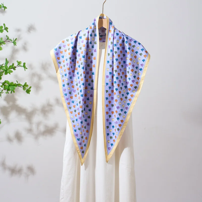 New Korean Simple Twill Triangular Scarf, Women's Fashion Wear Fart Curtain Versatile Scarf Decorative Triangular Silk Scarf
New Korean Simple Twill Triangular Scarf, Women's Fashion Wear Fart Curtain Versatile Scarf Decorative Triangular Silk Scarf