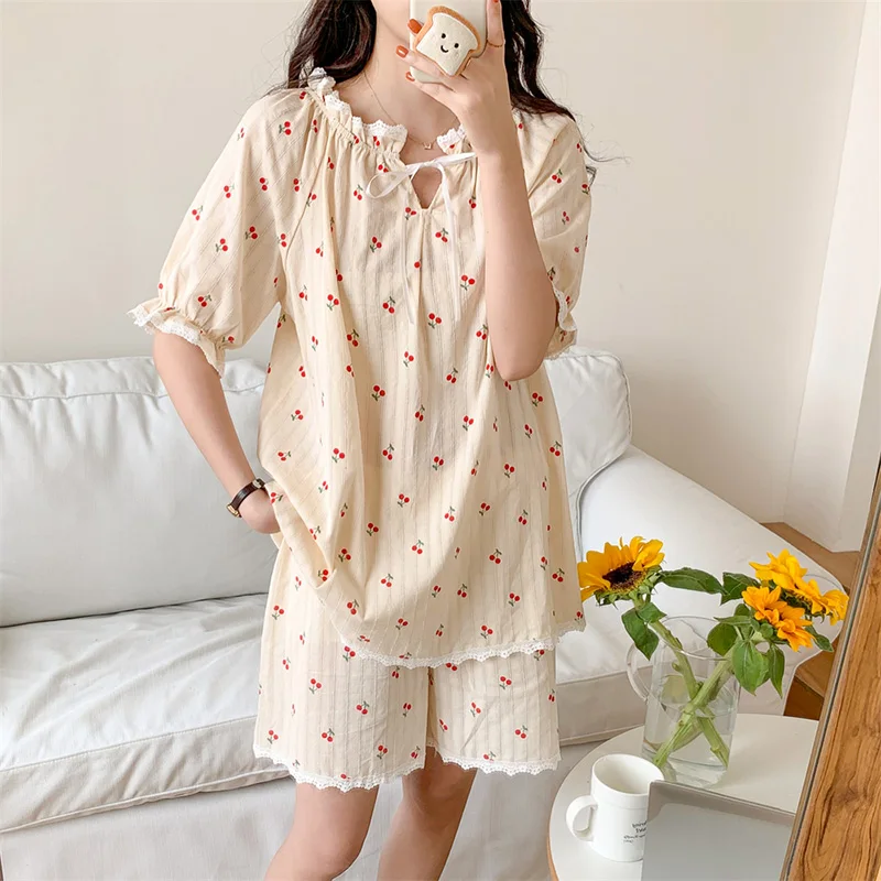 Cherry Soft 100%Cotton Print Lace Short Sleeved Pajama Set Women Kawaii Elegant Casual NightDress Korean Style Loose Sweet Ins
Cherry Soft 100%Cotton Print Lace Short Sleeved Pajama Set Women Kawaii Elegant Casual NightDress Korean Style Loose Sweet Ins