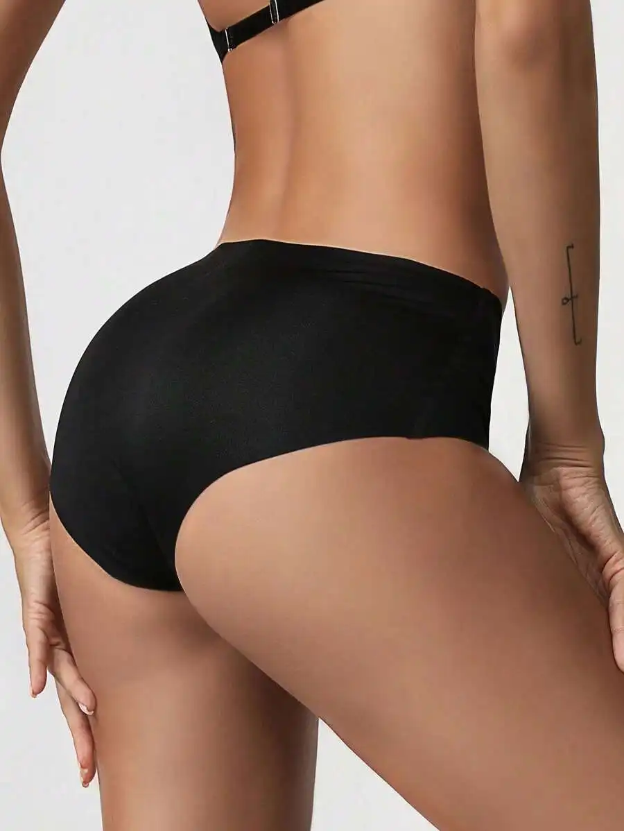 3 Pcs Women Seamless Solid Color Breathable Comfort Briefs
3 Pcs Women Seamless Solid Color Breathable Comfort Briefs