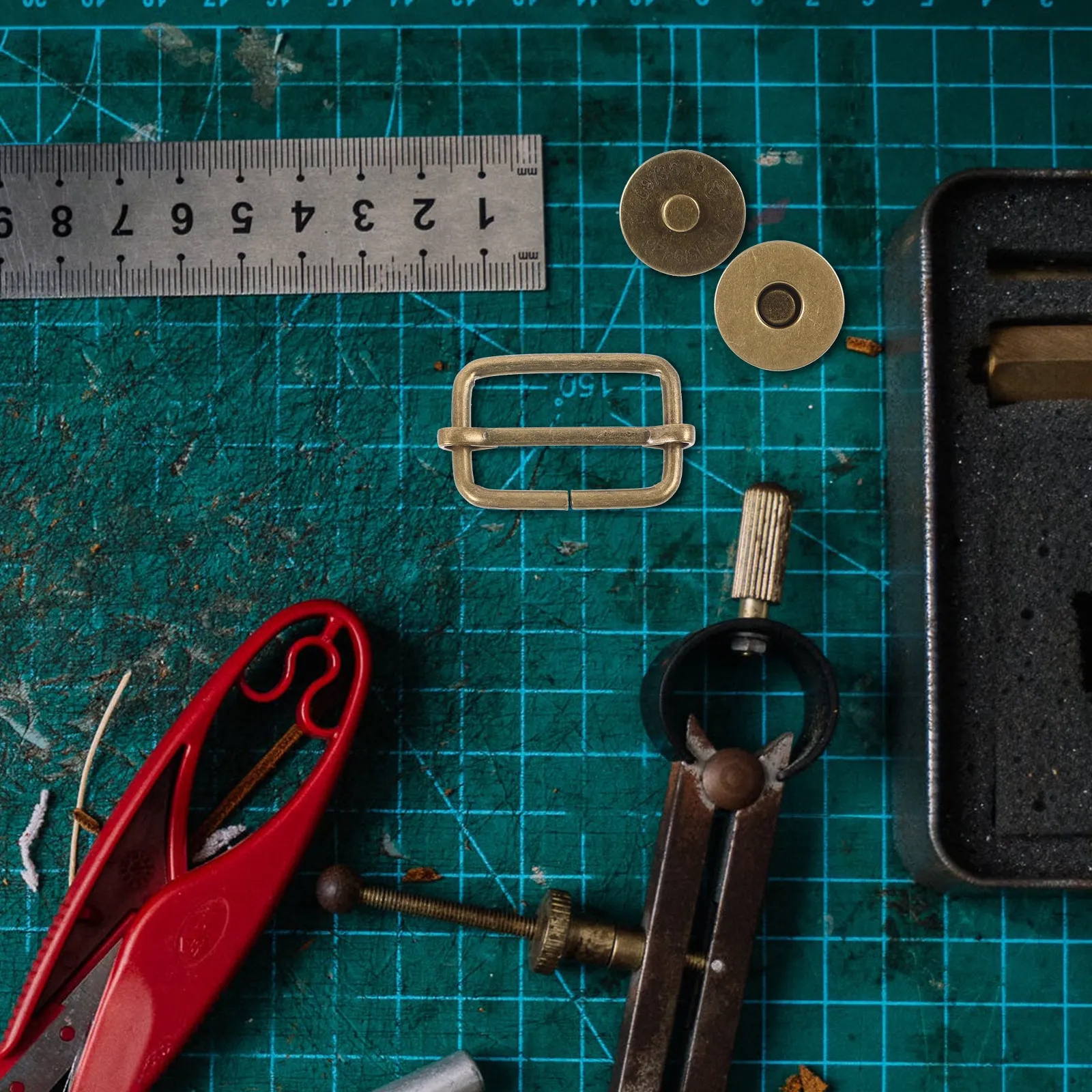 50 шт. пряжек из сплава D-образной формы для ремней сумок, фурнитуры для сумок, аксессуаров для рукоделия, застежек для багажа
50 шт. пряжек из сплава D-образной формы для ремней сумок, фурнитуры для сумок, аксессуаров для рукоделия, застежек для багажа