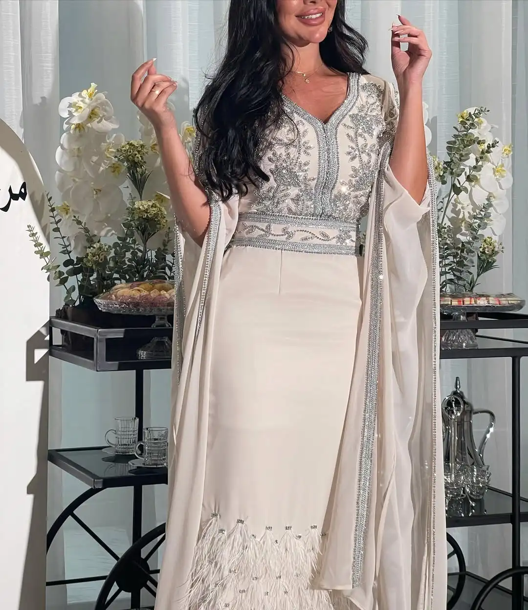 Arabia Dubai Arabic Elegant Crystal Beaded Mermaid Evening Dress Feather Tassel Formal Occasion Gown Customized
Arabia Dubai Arabic Elegant Crystal Beaded Mermaid Evening Dress Feather Tassel Formal Occasion Gown Customized