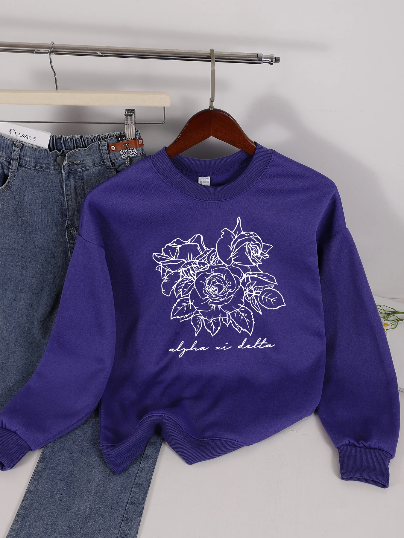A Beautiful Rose With Thorns Design Women Sportswear Korean Y2K Fleece Sweatshirt Street Casual Pullovers Warm Soft Clothes
A Beautiful Rose With Thorns Design Women Sportswear Korean Y2K Fleece Sweatshirt Street Casual Pullovers Warm Soft Clothes
